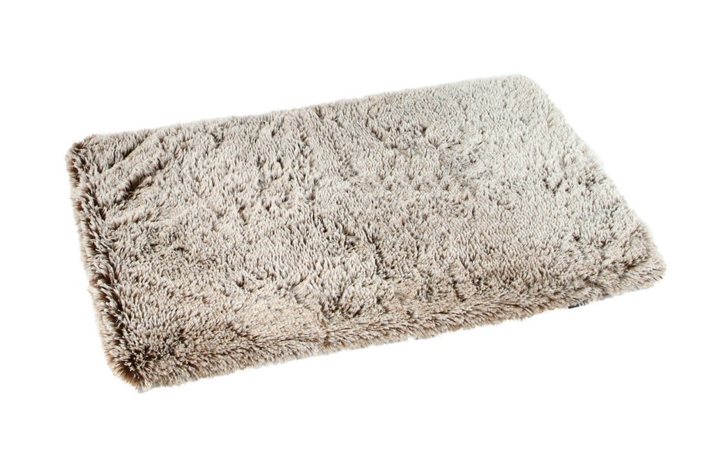 Rechteckige, plüschige Hundedecke liegend mit längerem, rauchbraunem Flor