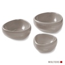 Beigebraungraue Keramikhundenäpfe in drei Größen in Dreiecksform mit runden Ecken