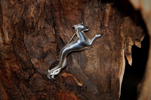 [FGG-1] Jumping Sighthound 925er Brosche